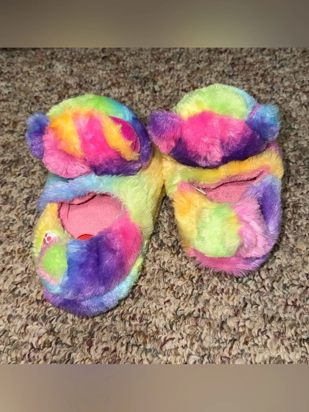Girls size XS size 11-12 Build-A-Bear Rainbow Tie-Dye‎ Plush Slippers
